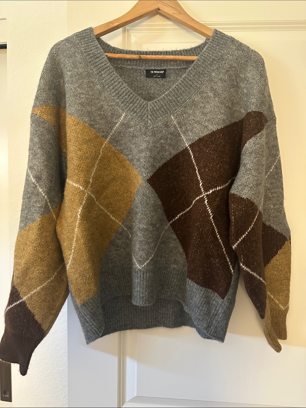 Oversized Argyle Sweater in Gray/Brown/Gold